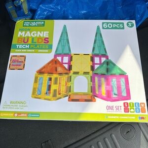 Aldi brand “Magnatile’s” BRAND NEW